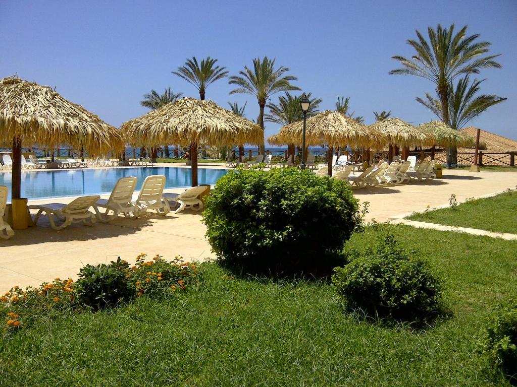Sawary Beach Hotel البترون المظهر الخارجي الصورة