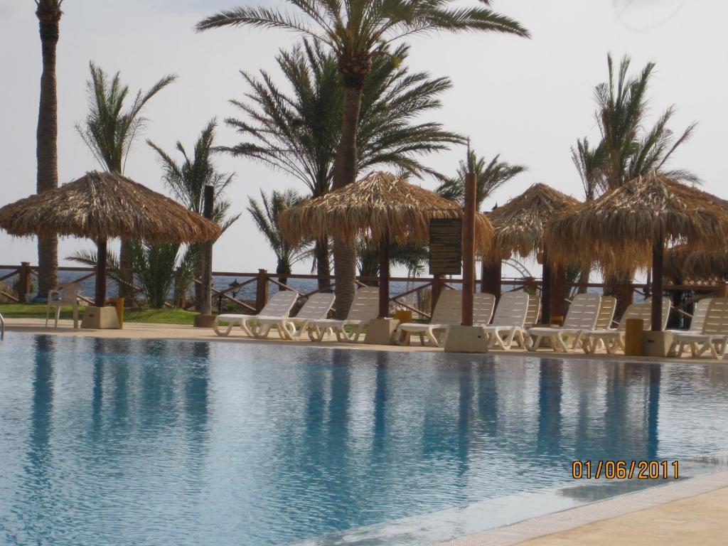 Sawary Beach Hotel البترون المظهر الخارجي الصورة