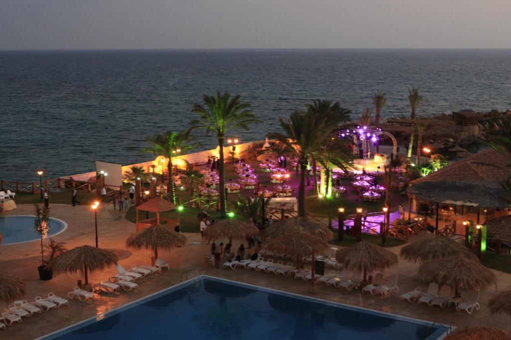 Sawary Beach Hotel البترون المظهر الخارجي الصورة