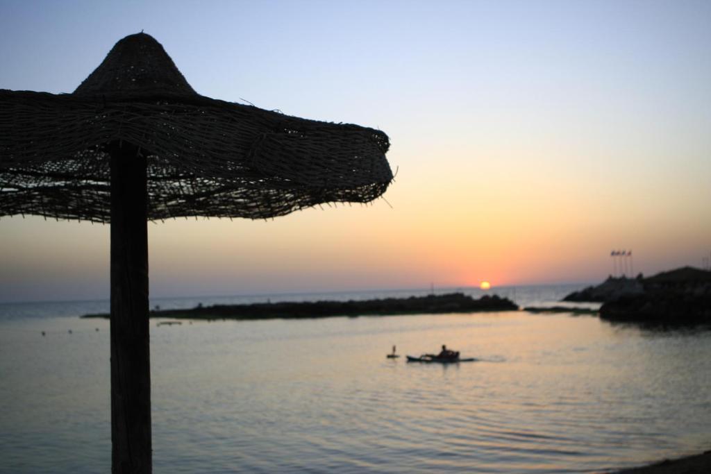 Sawary Beach Hotel البترون المظهر الخارجي الصورة