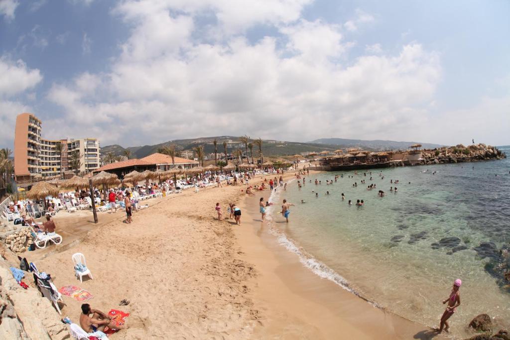 Sawary Beach Hotel البترون المظهر الخارجي الصورة