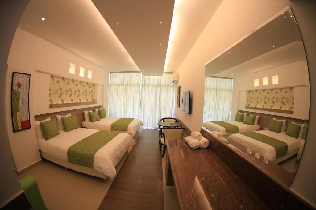 Sawary Beach Hotel البترون الغرفة الصورة