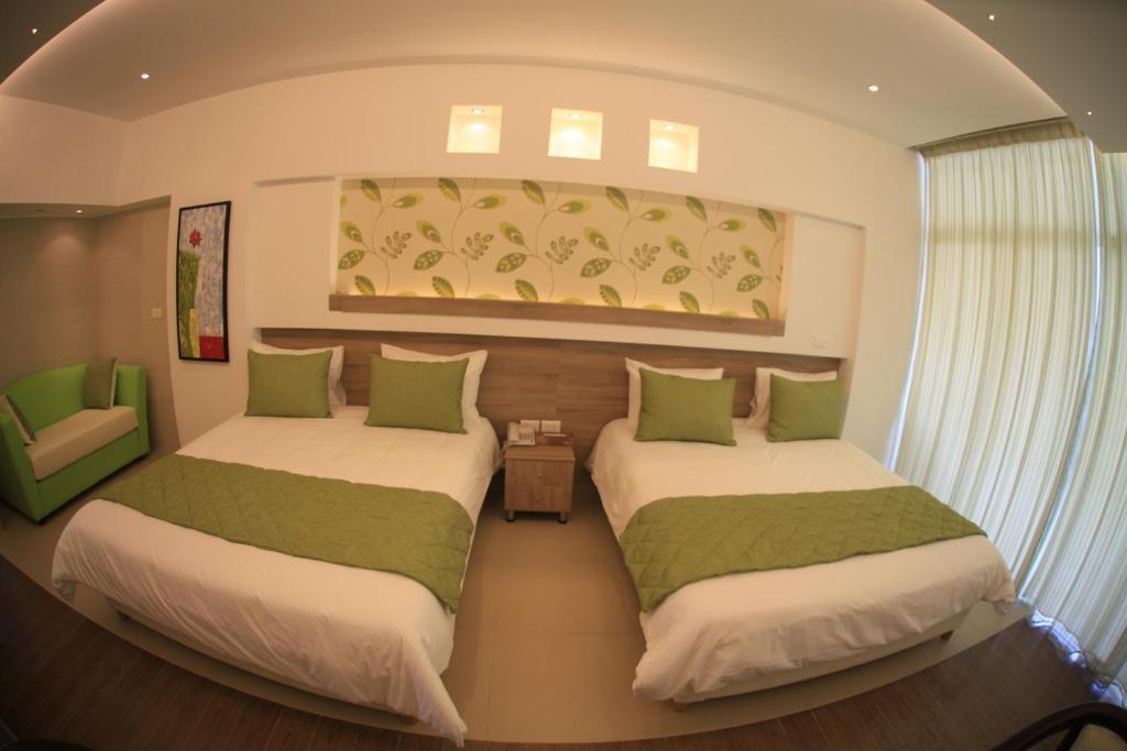 Sawary Beach Hotel البترون الغرفة الصورة