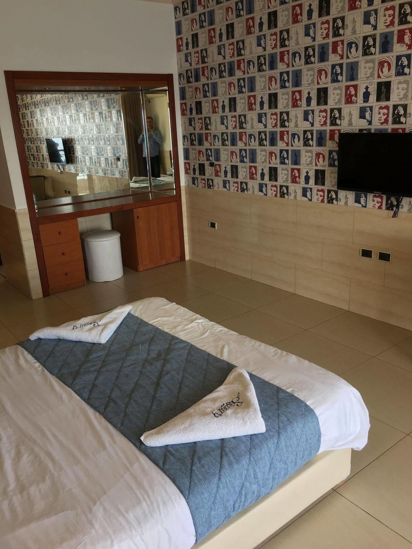 Sawary Beach Hotel البترون المظهر الخارجي الصورة